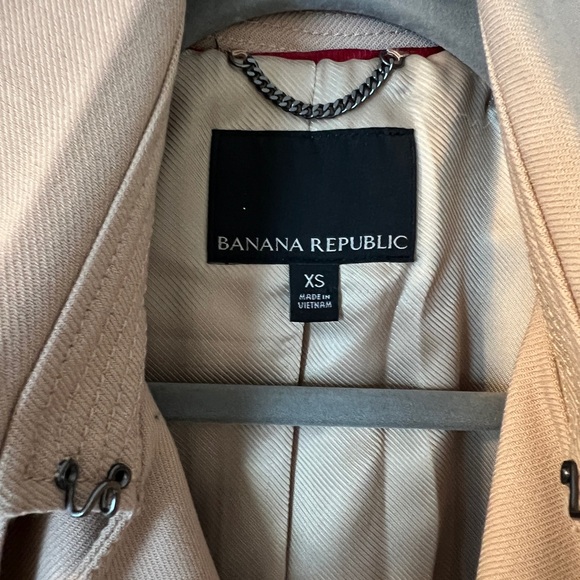 Banana Republic Timeless Trench Coat - Champagne Toast (2021) - Picture 4 of 12